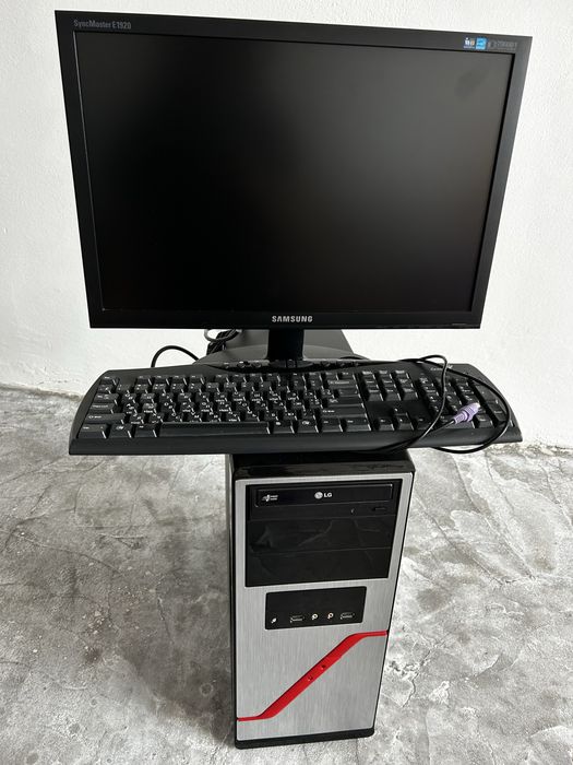 Монітор, блок, клавіатура