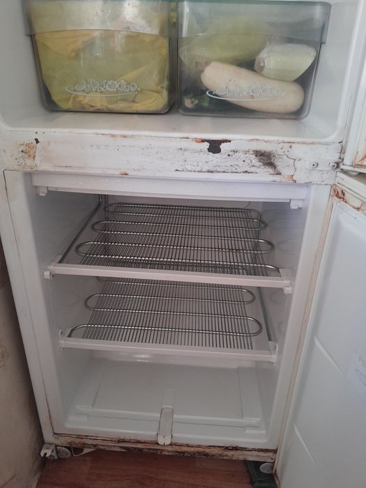 Холодильник Snaige