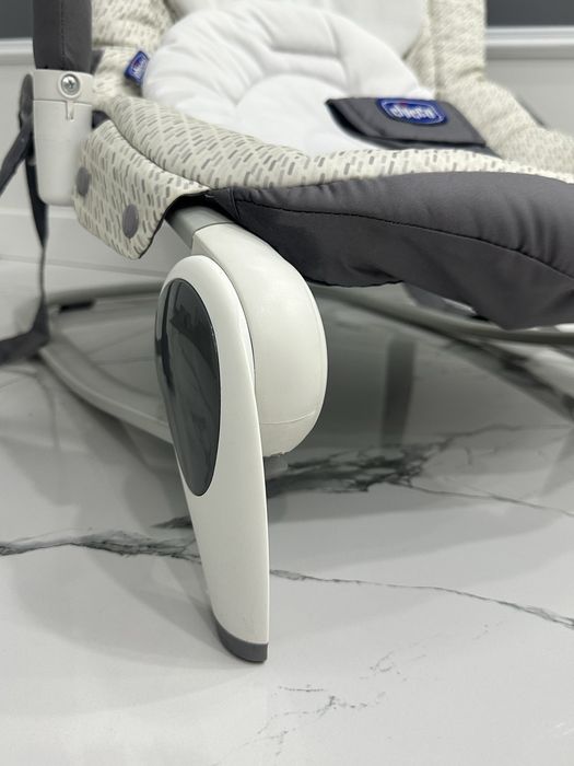 Шезлонг дитячий Chicco