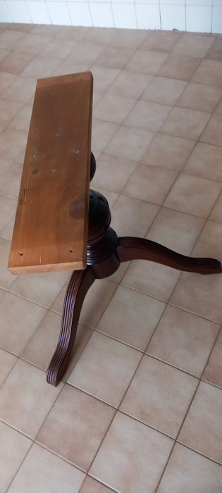Mesa de sala oval  extensível + conjunto cadeiras