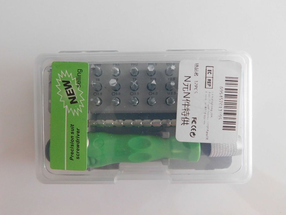 Conjunto de 32 mini chaves