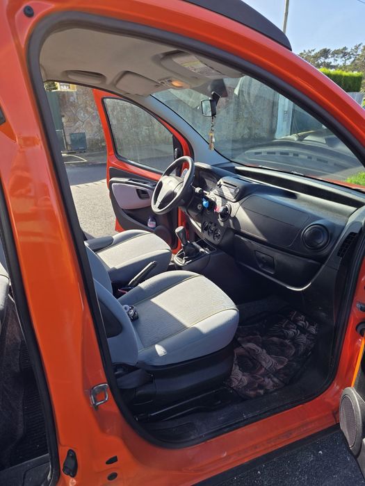 Peugeot Bipper 1.3 Diesel - 5 Lugares
