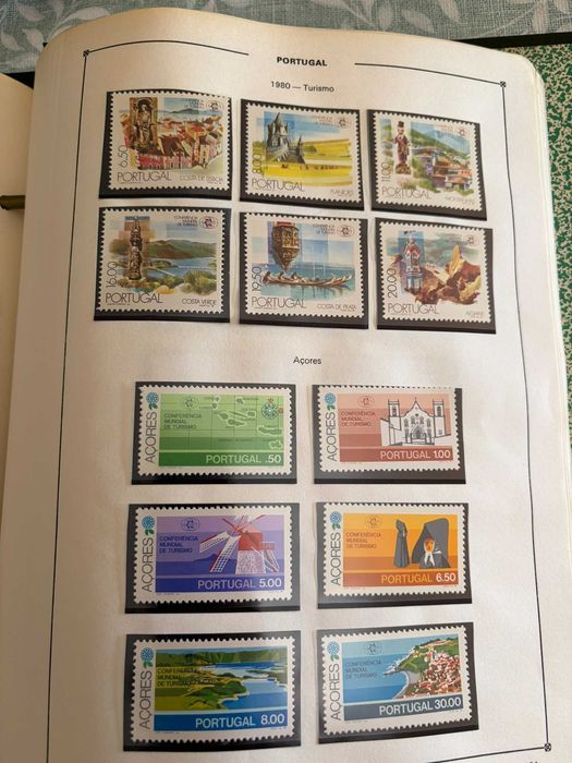 Álbum Filatélico Portugal 1974–1982 • Mercado Filatélico • 42 páginas • + 200 selos