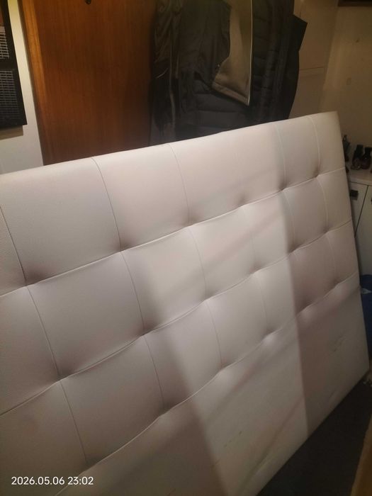 Cabeceira de cama de casal