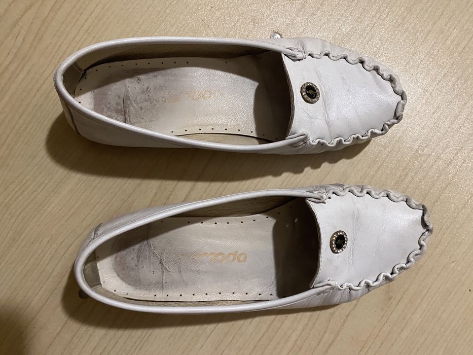 Жіночі шкіряні мокасини