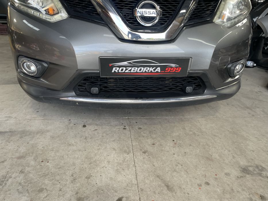 Бампер Nissan Rogue передній бампер решітка під 6 парктроників X-Trail T32 KAD Рог Т32