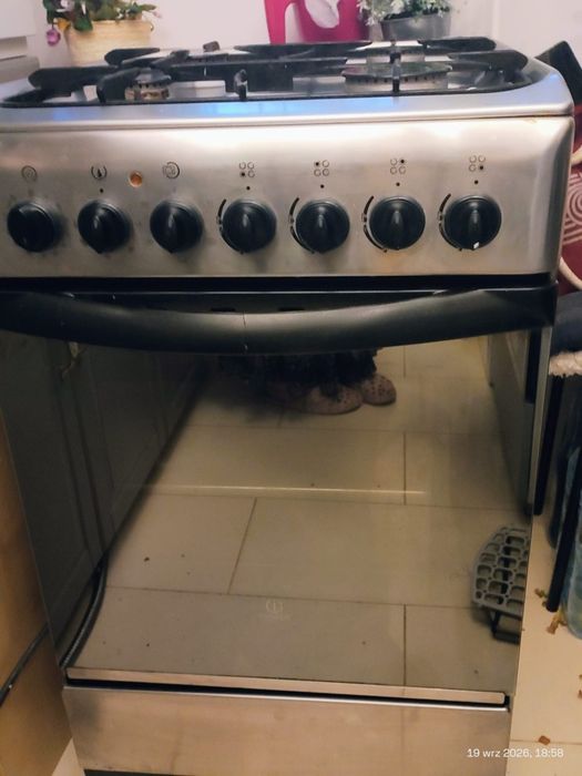 Sprzedam kuchenkę gazowo-elektryczną