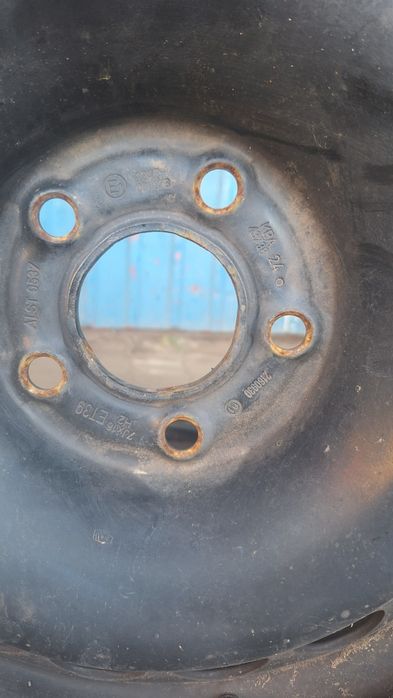 Felgi audi 16'' 5x112 et39 j7 Środek 67
