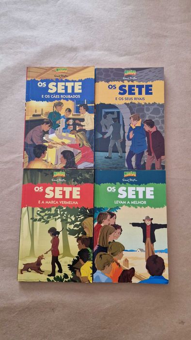 Livros "O clube dos sete"