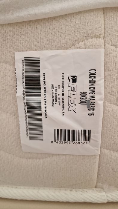 Conjunto Hotelaria Flex/Molaflex: 2 Colchões + 2 Sommiers (90x200cm) – Camas Gémeas