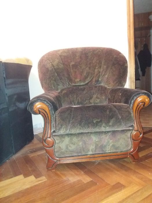 Продам кресло б.у