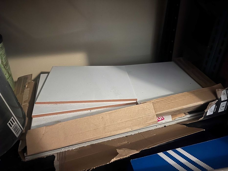 Płytki białe ceramiczne połysk