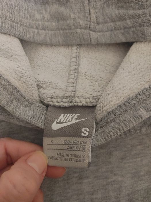 Nike sportowa bluza chłopięca 140