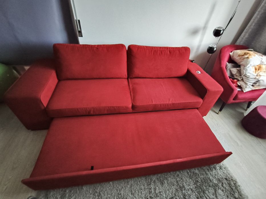 Sofa cama Bordeaux como nova da Conforama