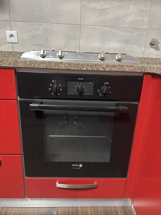 Vendo Forno , praticamente novo , usado poucas vezes