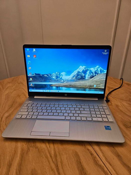 HP 15-dw3123nw - i3-1115G4 - 8GB - SSD NVMe 256GB