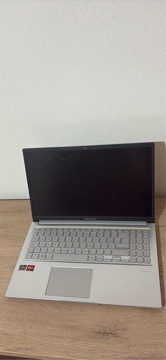 ASUS Vivobook 15”  16GB RAM  512GB SSD