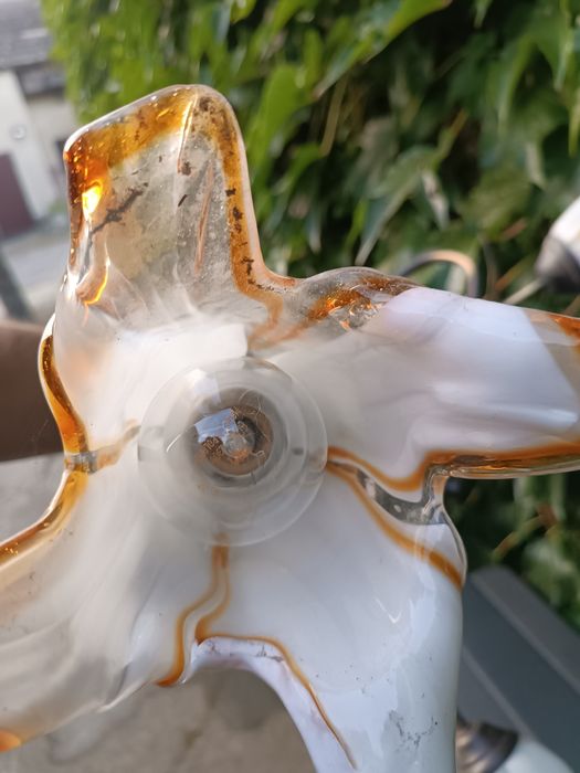 Lampy wiszące i na ścianę