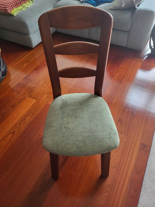 Conjunto Mesa + 8 Cadeiras — usado, em excelente estado!