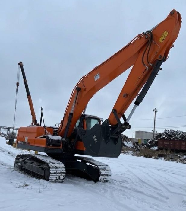 Экскаватор с оператором, аренда гусеничного экскаватора, экскаватор