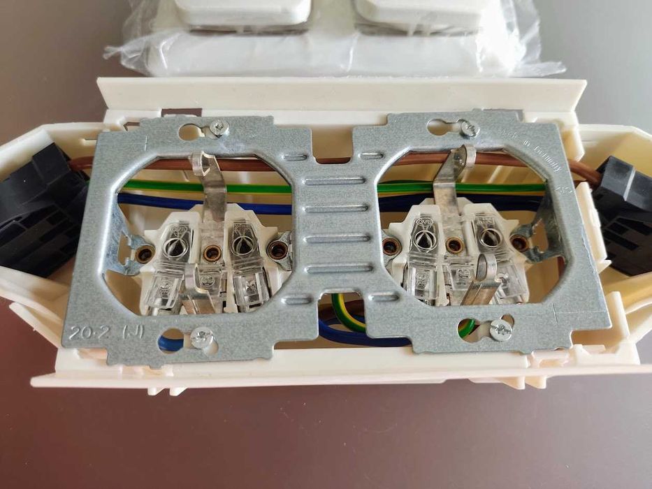 Double Recessed Socket NEW Construction64309680902787123