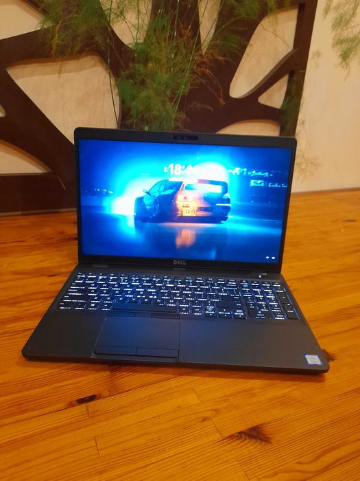 Laptop DELL latitude 5500, 240 gb ssd, 16 gb ram, intel i5 8gen