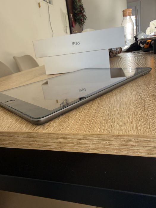 Ipad (8th Generation) WI-FI + Cellular 128 GB