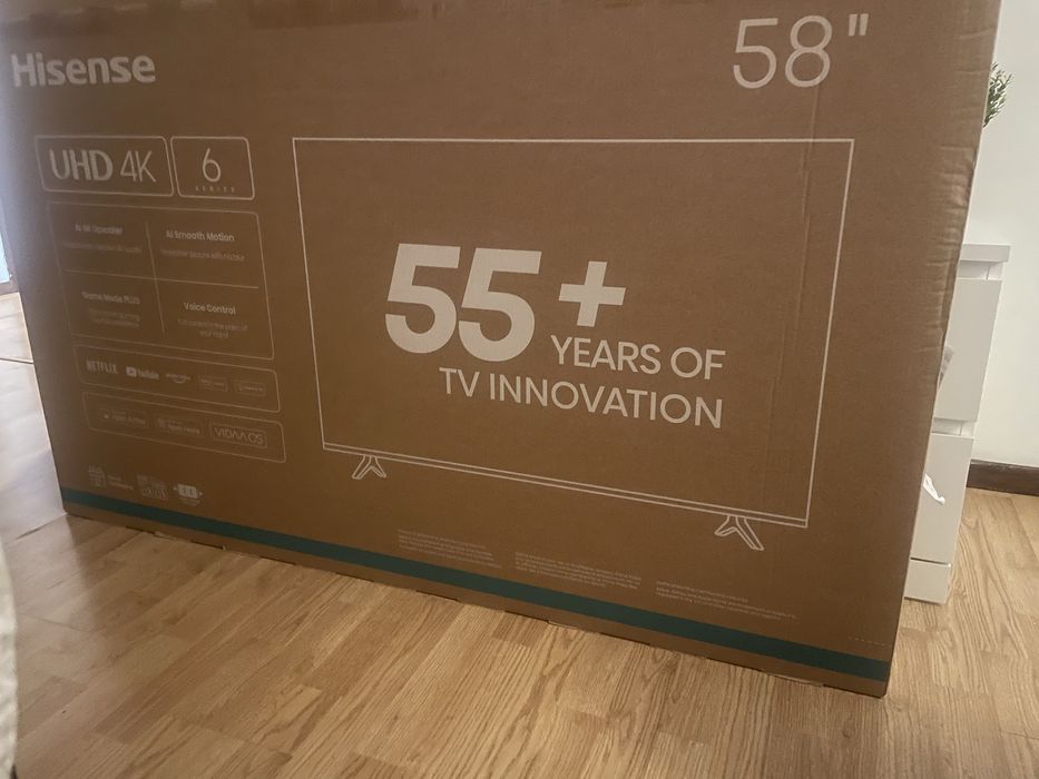 Tv Hisense nova na caixa ainda na garantia