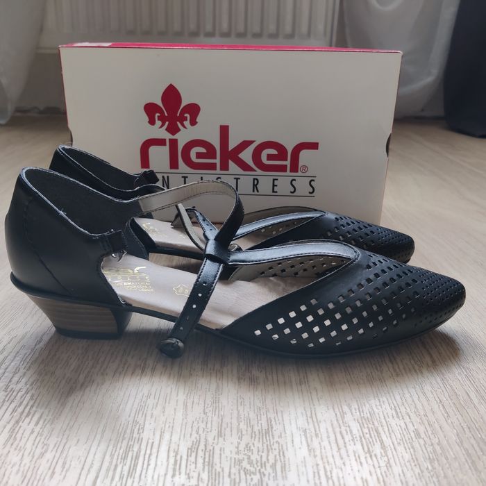 Босоніжки Rieker