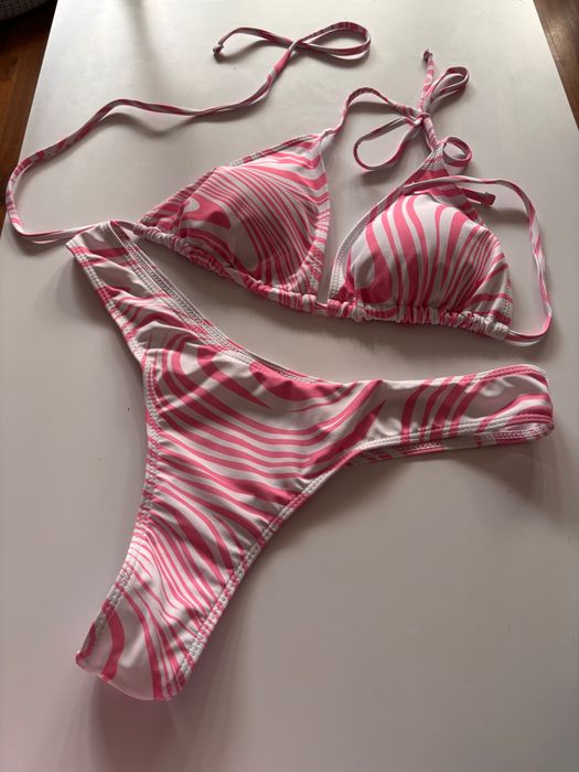 Piękne czteroczęściowe bikini Rozm L