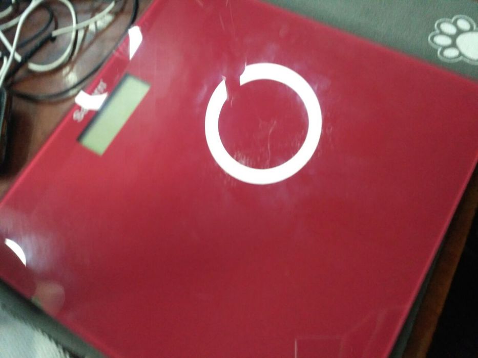 Напольные весы Saturn