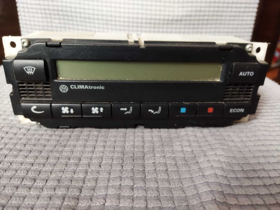 Panel nawiewu klimatronika Passat B5 Audi A4 B5 HELLA 1J1907.044