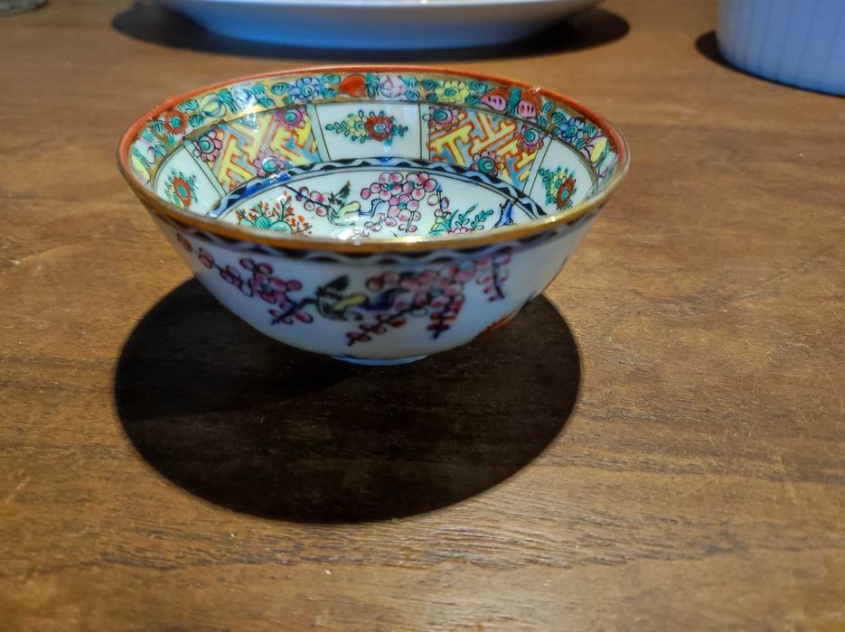 Tijela estilo "Família Rosa" Macau