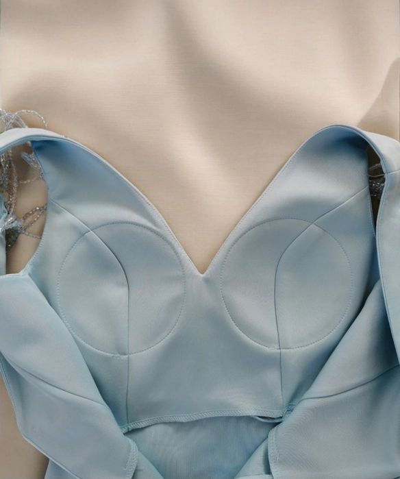 Jasnoniebieska błękitna sukienka suknia ślubna cywilny poprawiny rybka