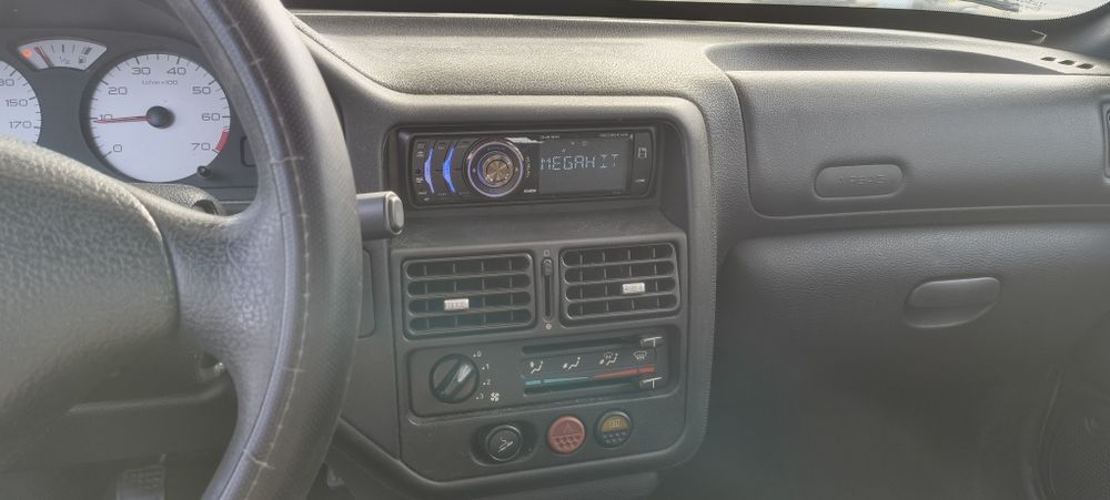 Peugeot 106 1.1 Gasolina – 2000