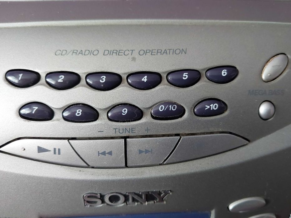 Radiomagnetofon Sony  CD-R/RW Playback