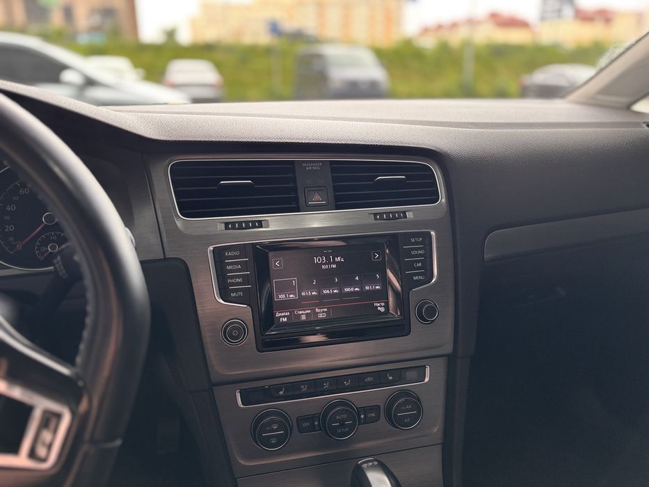 Терміново продам Volkswagen Golf 7