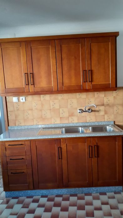 Moradia Rústica T4 com logradouro, jardim e anexos