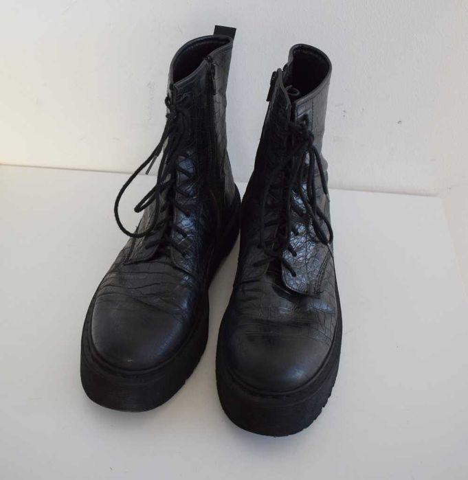 Czarne 41 botki na sznurowane buty na platformie