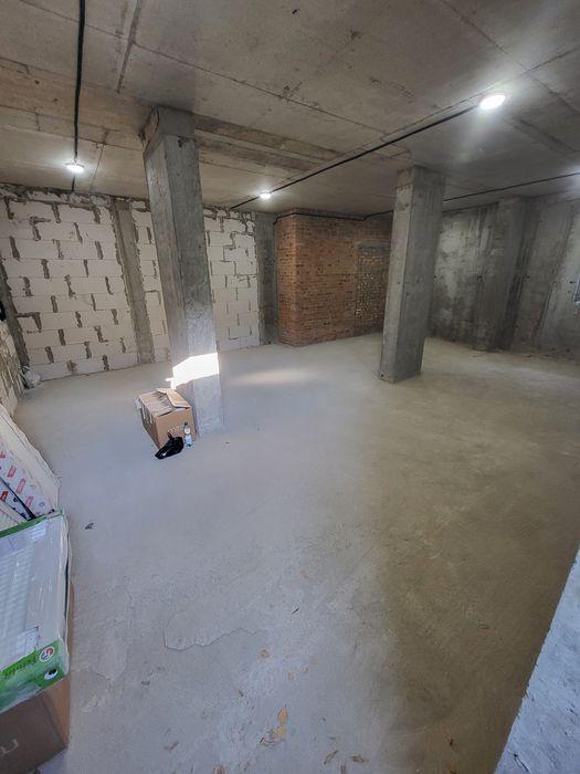 Продам комерцію 60кв