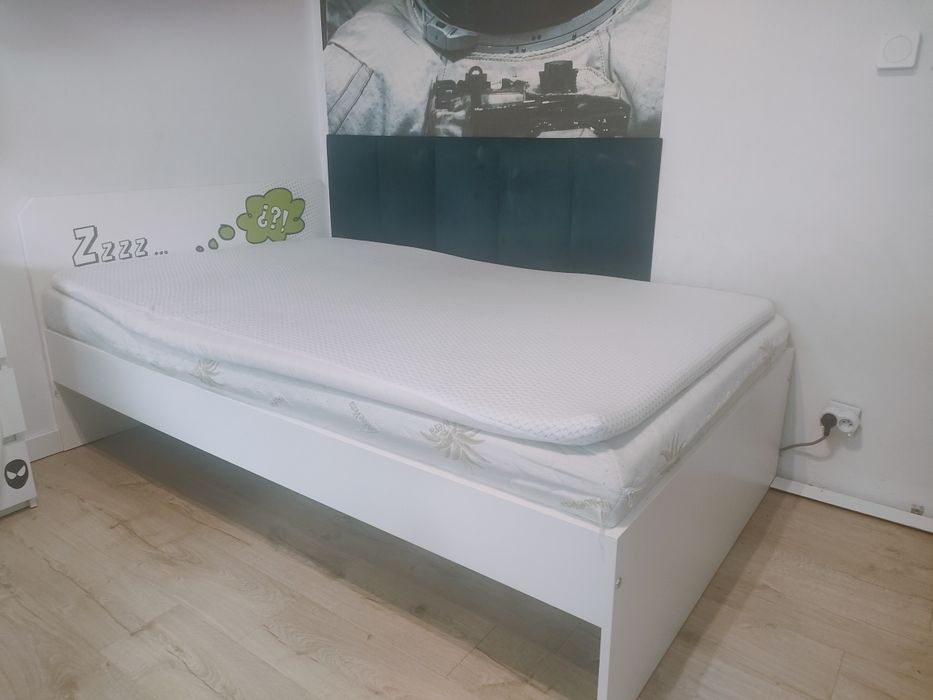 Łóżko Meblik 126x204 ze stelażem i zestawem materacy