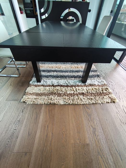 Mesa em wengué, como NOVA, 4 pax,  extensível para até 8 pax