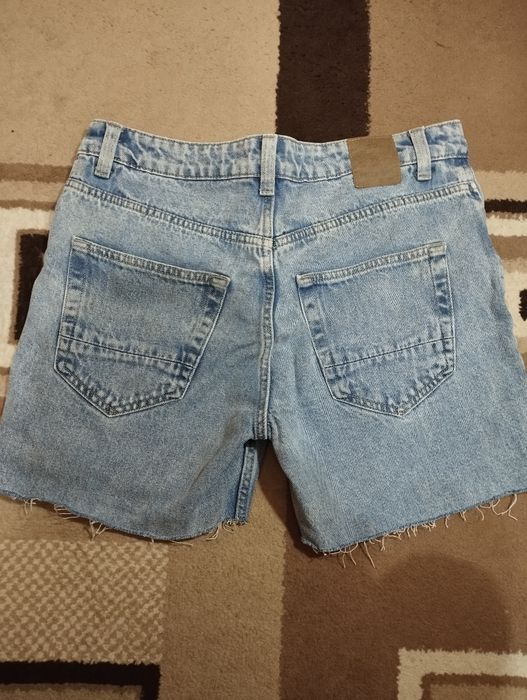 продам женские шорты