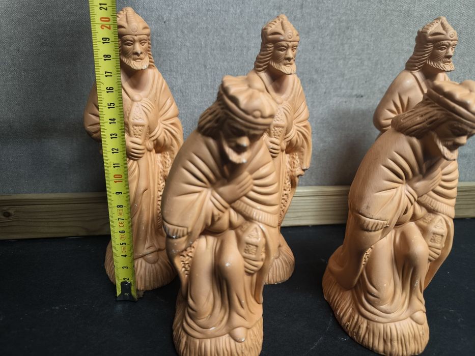 Figuras Reis Magos
Conjunto de figuras de Reis Magos.

- Peças com det