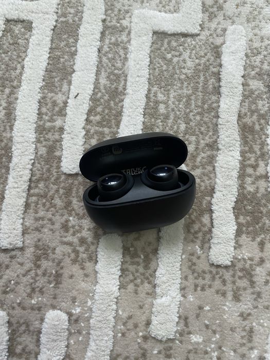 Продам СРОЧНО бездротові навушники  XIAOMI REDMI BUDS 3 LITE BLACK
