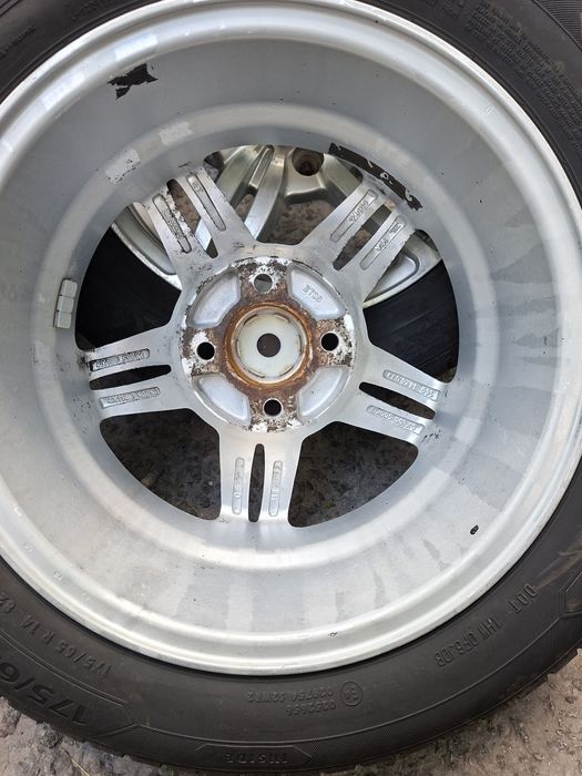 Колеса 4/100/14. J6. Et35. Dia66. Шины 175/65/14. Лето Барум 21г.