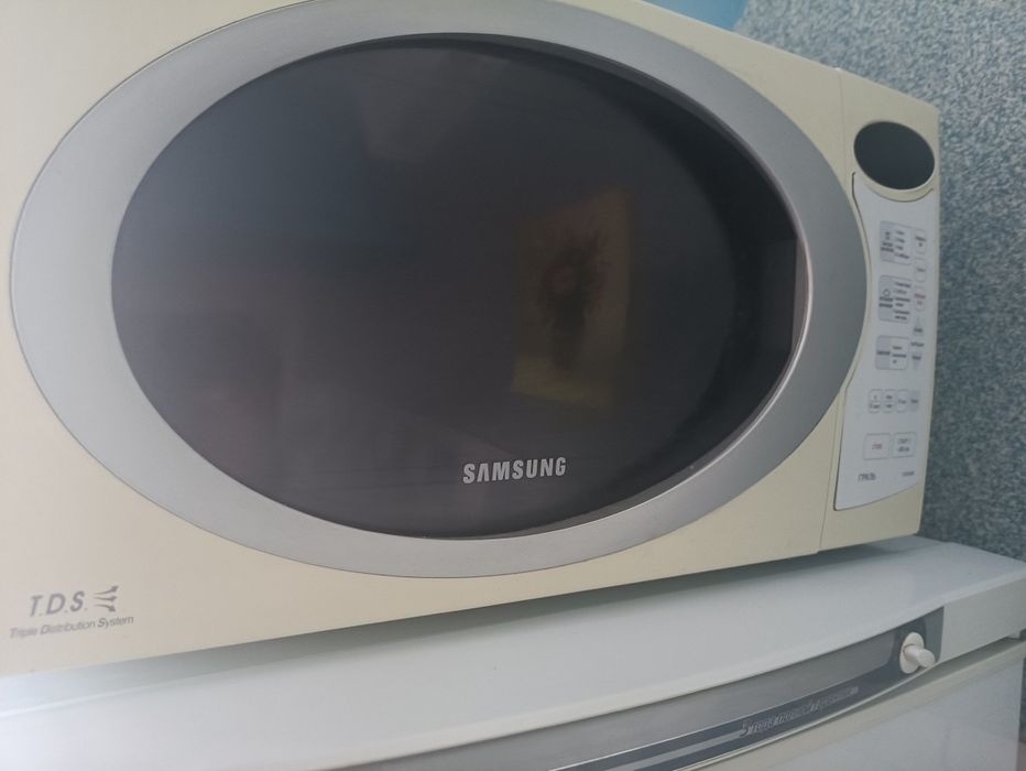 Мікрохвильова піч,микроволновая печь самсунг ce283gnr