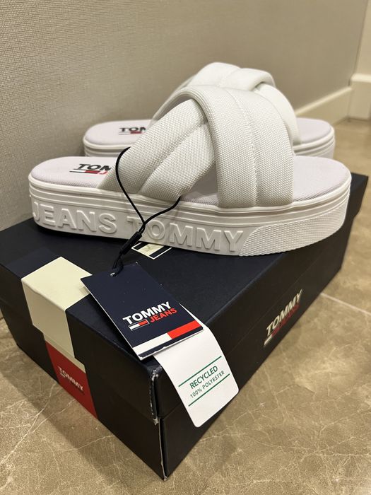 Шлепки сандали шльопанці Tommy Hilfiger