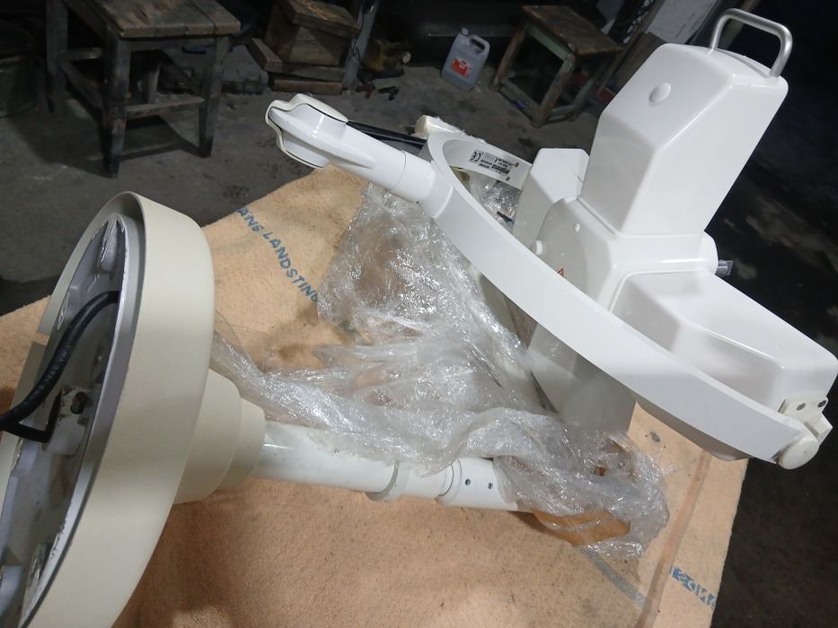 лампа хірургічна Angenieux AX=4