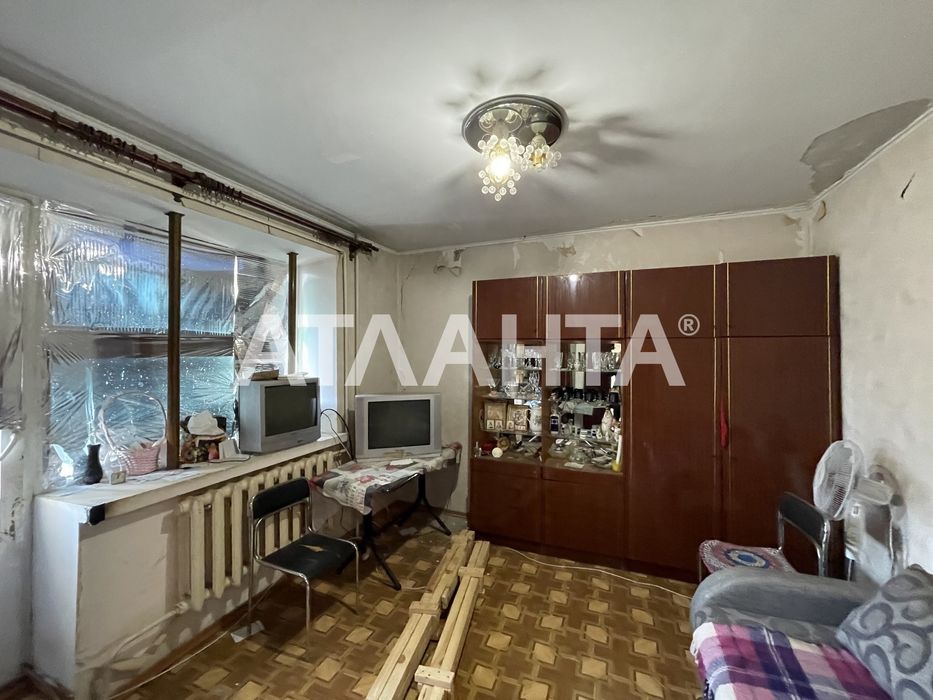 Продаётся квартира под ремонт в пгт. Таирова